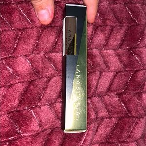 Medium brown dipbrow gel Anastasia Beverly Hills